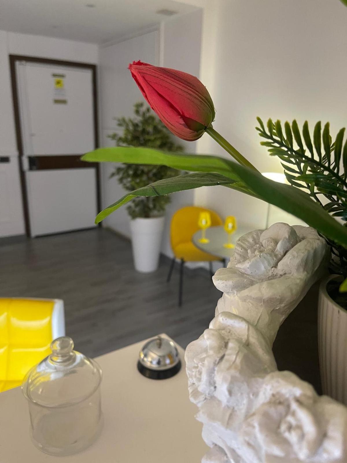 Le Suite Del Lungomare Aeroporto di Catania Fontana Rossa Esterno foto