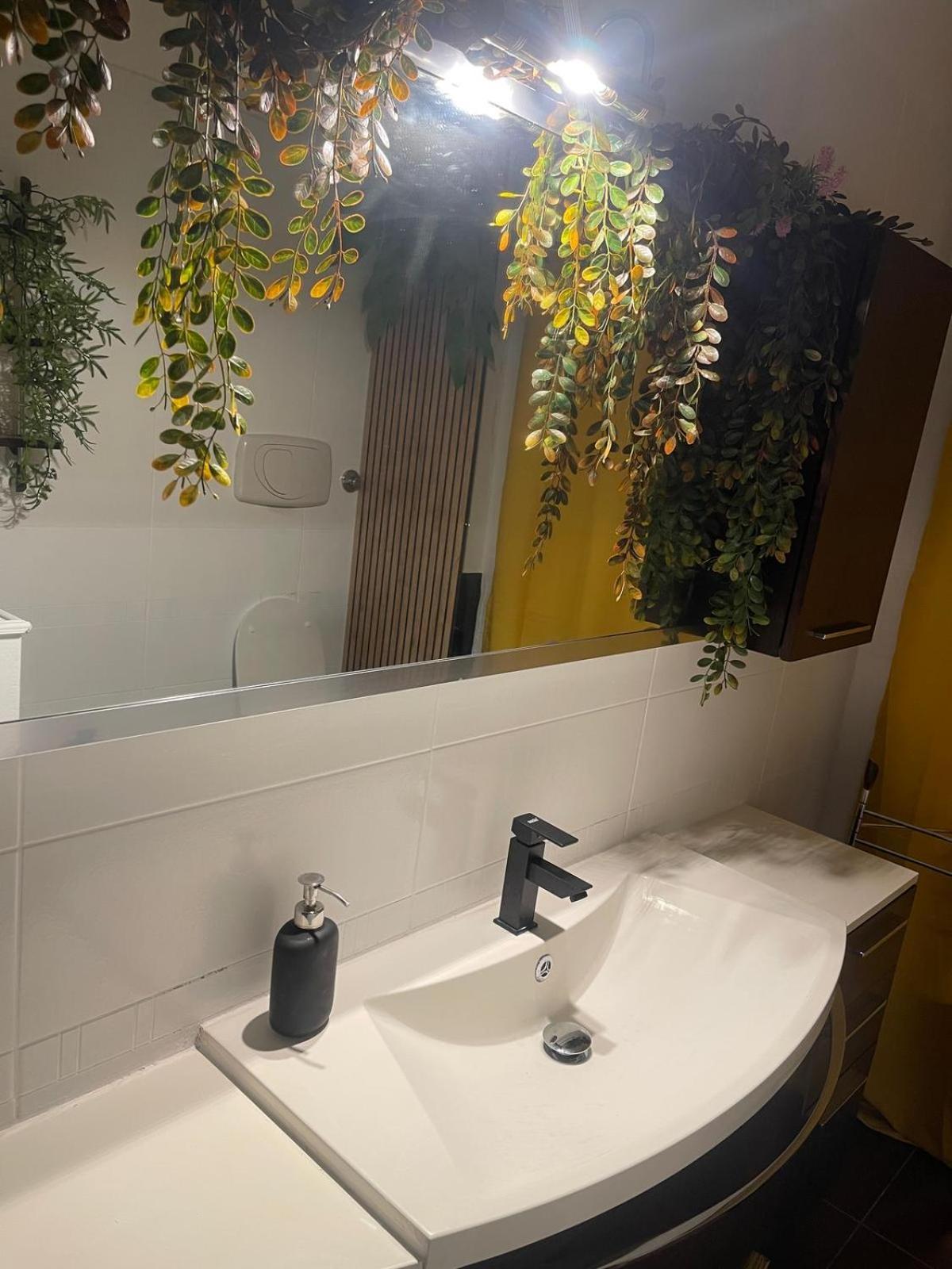 Le Suite Del Lungomare Aeroporto di Catania Fontana Rossa Esterno foto